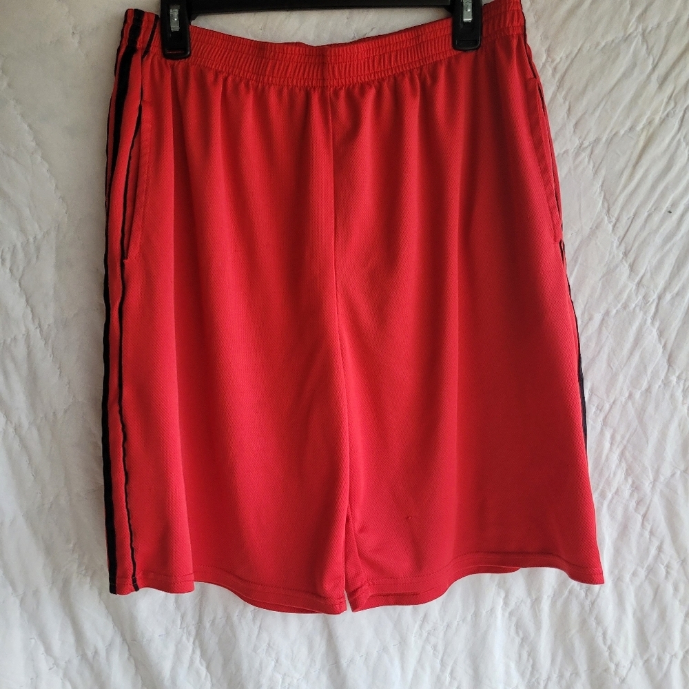 re Real Essentials Men's Red Basketball Gym Shorts Size XL with Pockets